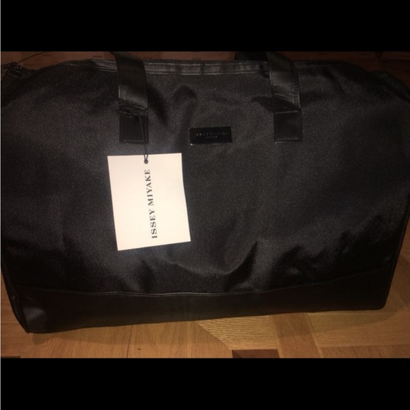 Issey Miyake Parfum Duffle Bag NWT - Picture 2 of 7
